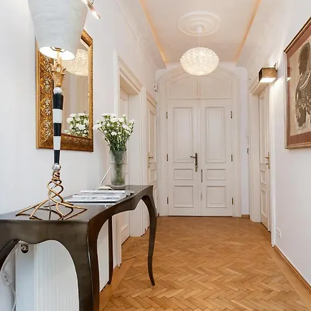 Apartman Syncret - Loftaffair *